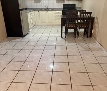 For Lease - 184 Folkstone Crescent, Brampton, Ontario - Photo 2