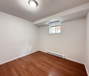 6049 39e Avenue, #A - Photo 6