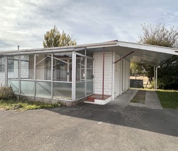 Tidy 2 Bedroom Rear Unit - Photo 2