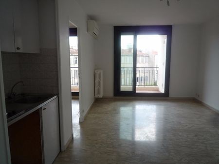 Location Appartement 2 pièces 39m² MARSEILLE 5ème - Photo 2