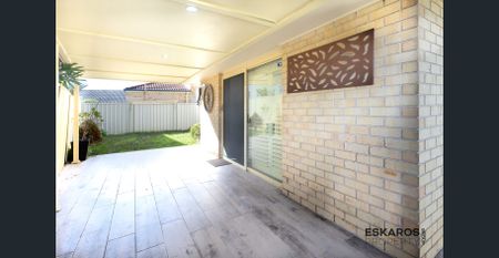 Stunning 4-Bedroom Family Home in Quiet West Hoxton Street - Photo 4