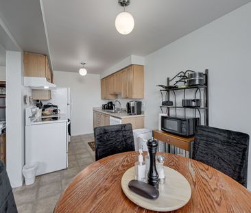 For Lease - 37 GOODWIN Drive, Barrie, Ontario - Photo 1