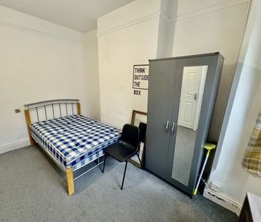 Room 1, Stanley Road, Property for rent - Photo 2