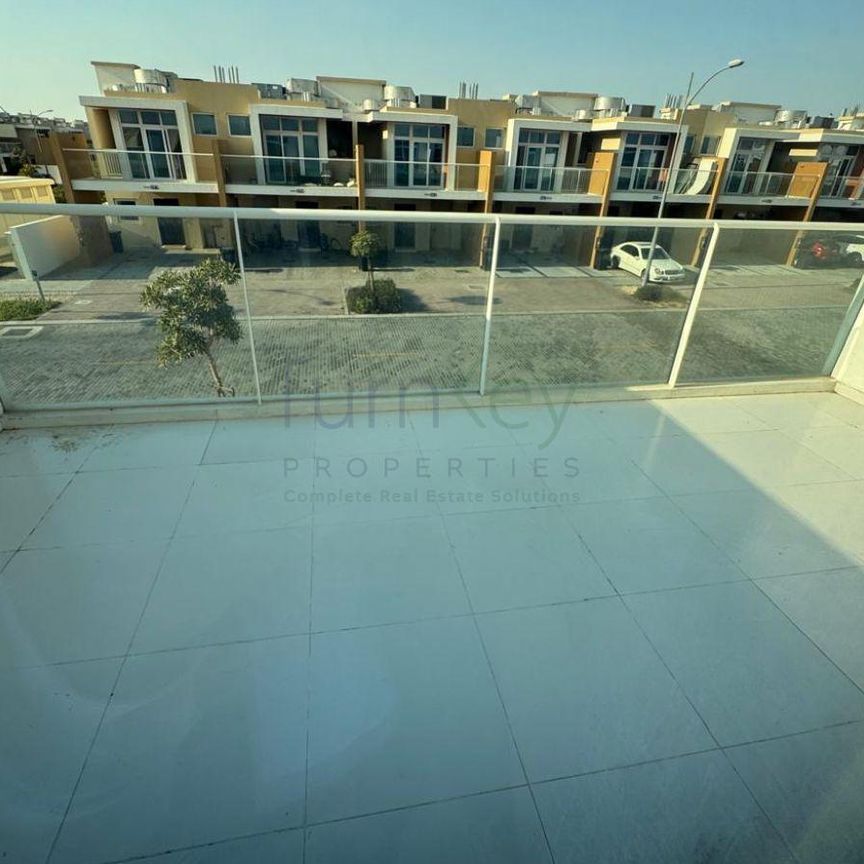 RRM | WELL MAINTAINED | VACANT - Photo 1