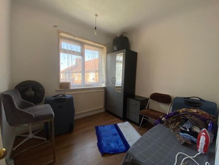 3 bedroom terraced house to rent - Photo 2