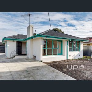 49 Emerald Circuit, Craigieburn, Vic 3064 - Photo 2