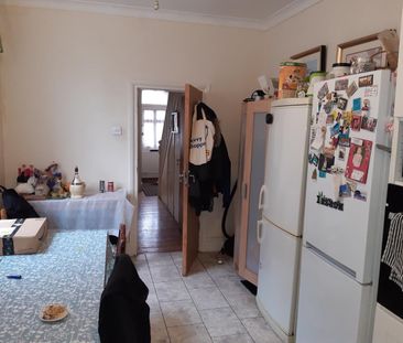 Room in a Shared House, Edward Road, E17 - Photo 4