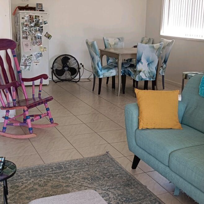 Furnished Room in Quiet Home for Female only - Photo 1