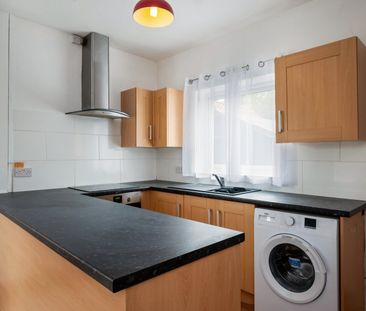 2 bedroom semi-detached bungalow to rent - Photo 5