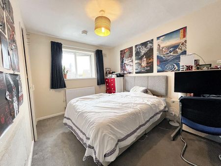 6 bedroom semi-detached house to rent - Photo 2