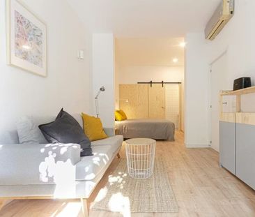 Carrer de les Balears, Barcelona, Catalonia 08023 - Photo 3