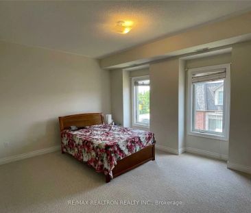 Detached Home For Lease | W9048796 - Photo 6