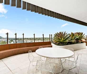 *6 Month Lease* Elegance and Convenience - Your Luxurious Apartment... - Photo 6