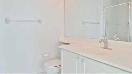 For Lease - 8 Hillcrest Avenue Unit# 1917, Toronto, Ontario - Photo 5