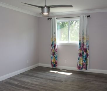 For Lease - 1042 Goshen Road, Innisfil, Ontario - Photo 1