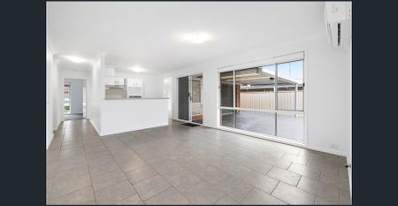 Modern Family Living - Photo 3