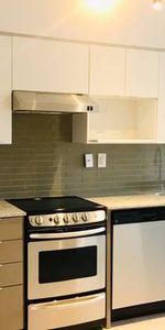 YORKDDALE I: 2 BEDS CONDO W/ PARKING & LOCKER INCL. -NORTH YORK - Photo 3