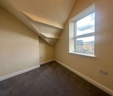 Oakworth Road, Keighley, BD21 - Photo 5