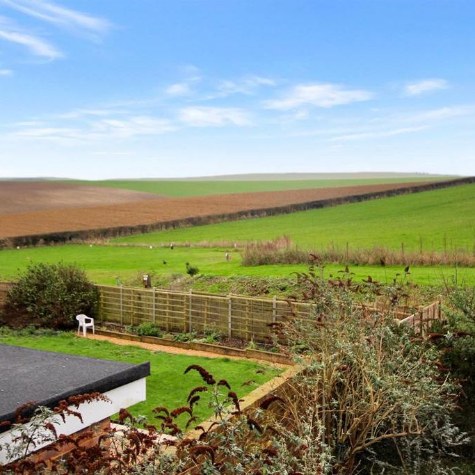 3 bedroom cottage to rent - Photo 1