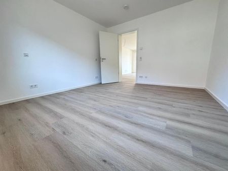 Moderne 3-Zimmer Wohnung mit Einbauküche und Balkon an der Lagarde-Kaserne! - Photo 4