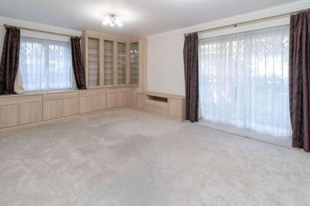 Hale Lane, Cranbourne Court, HA8 - Photo 3
