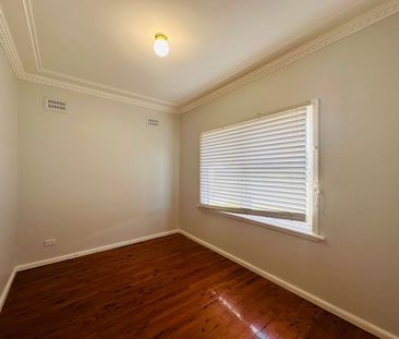 LIGHT AND BRIGHT - Photo 4