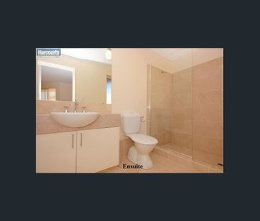 Easy Care Family Home! - Photo 6