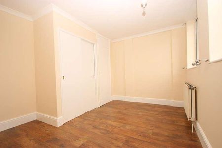Templewood Court, Benfleet, SS7 - Photo 3