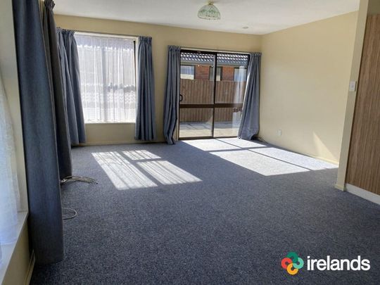 Neat & Tidy Two Bedroom Unit! - Photo 1