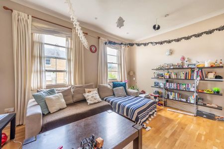 2 bedroom flat to rent - Photo 2