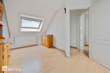 Ruim triplex appartement met 2 slaapkamers en terras. - Foto 3