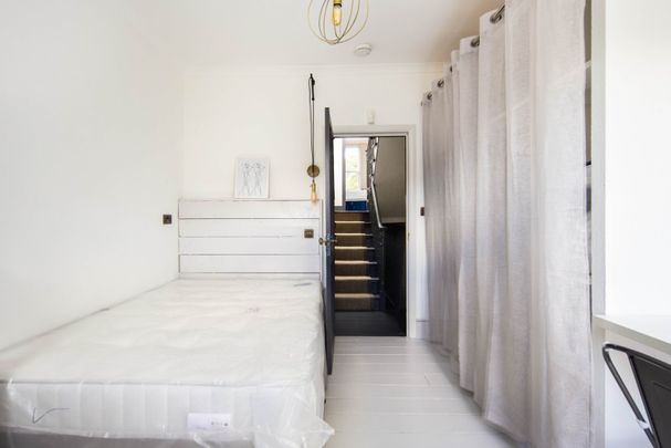 Heyworth Road, E5 - Photo 1