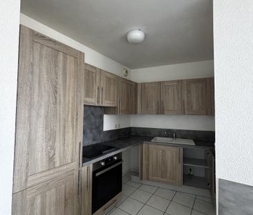 Location Appartement 2 pièces 46m² EVIAN LES BAINS 74500 - Photo 4