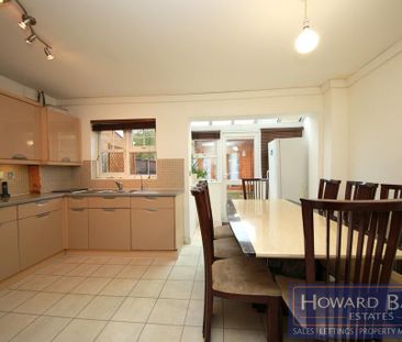 5 bedroom townhouse to rent - Photo 1