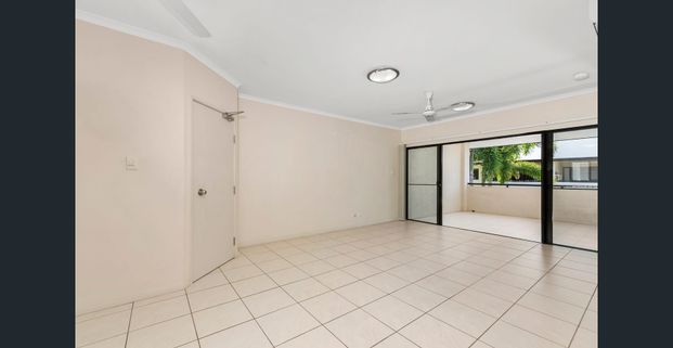 Contemporary living in Trinity Beach - Photo 1