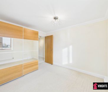 Price £1,300 pcm - Available Now - Unfurnished - Photo 2