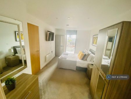 1 bedroom flat to rent - Photo 4