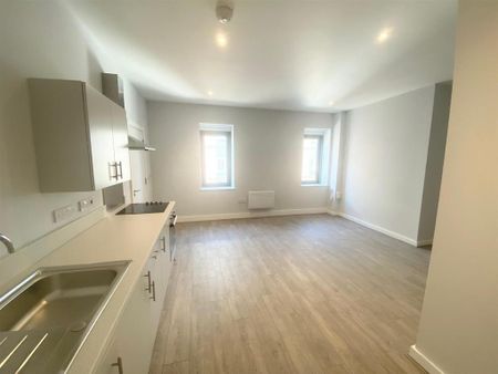 Studio to rent - Photo 2