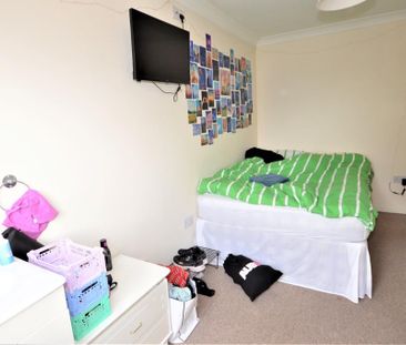 Bournemouth Wycliffe Road Winton, BH9, Dorset - Photo 3