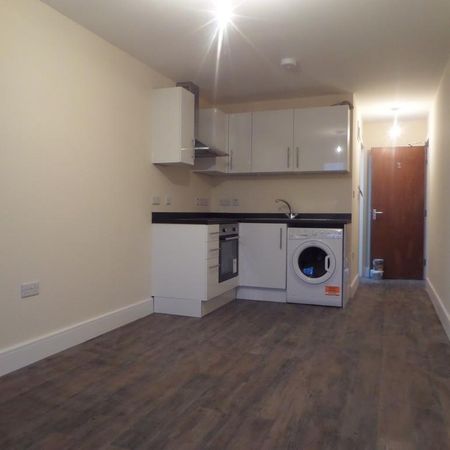 Studio to rent - Photo 3