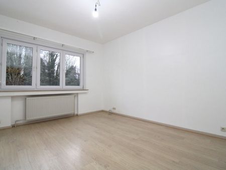 Boulevard Sylvain Dupuis - Appartement 2ch +/- 65m² avec terrasse - Anderlecht - Photo 2