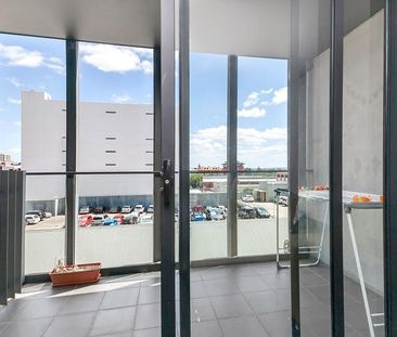 Cozy City-Living Apartment - Photo 4