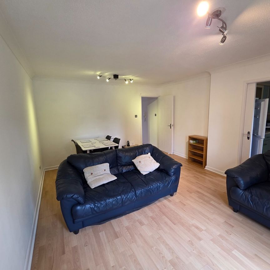 Room in a Shared Flat, Labrador Quay, M50 - Photo 1