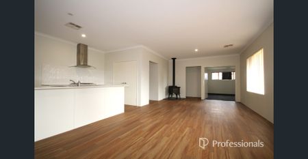 Country Charm - Photo 2