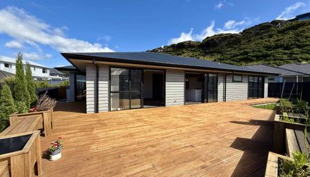 Luxury & Comfort - 4 Bedroom house - Photo 5