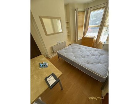 5 bedroom terraced house to rent - Photo 4