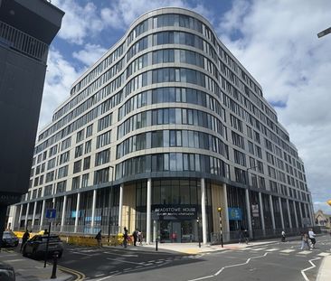 2 Bed Flat, Headstone Road, HA1 - Photo 3