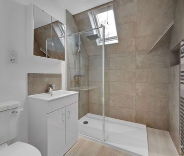 Located in an exclusive Guildford location and close to fantastic r... - Photo 1