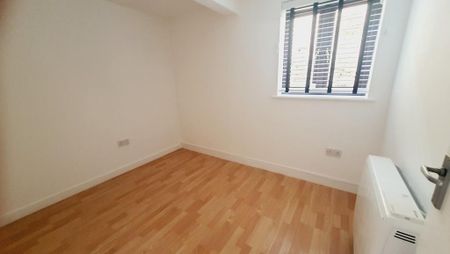 2 bedroom ground floor flat to rent - Photo 5