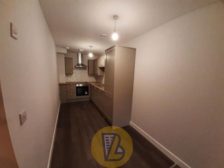 3 bedroom flat to rent - Photo 5